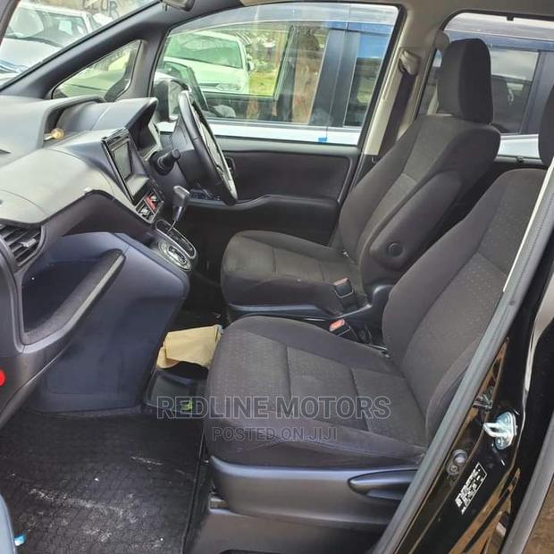 2016 Toyota Noah Matt Black - Sport Luxury Edition