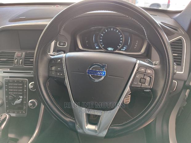 Used 2016 Volvo XC60 T6 AWD - White SUV with All-Wheel-Drive