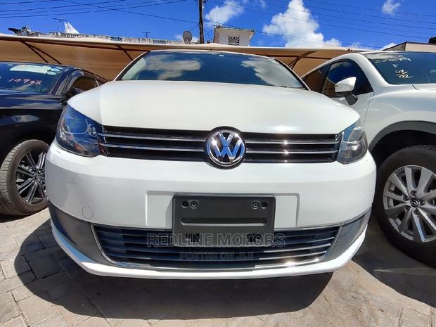2016 White Touran Volkswagen - Modern and Versatile MPV