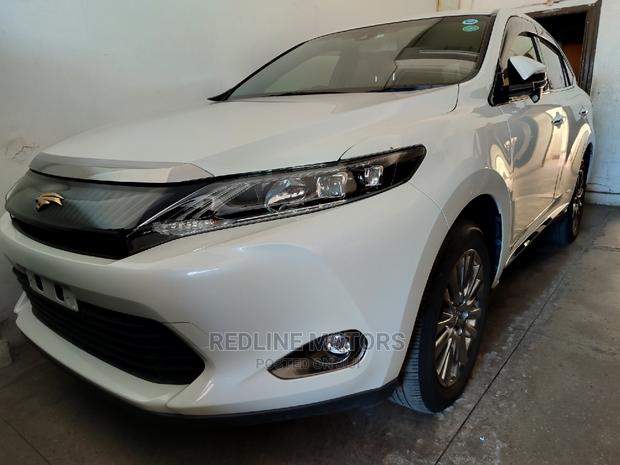 2016 Toyota Harrier - White Luxury SUV
