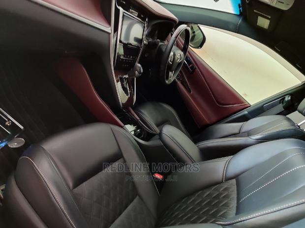 2016 Toyota Harrier - White Luxury SUV