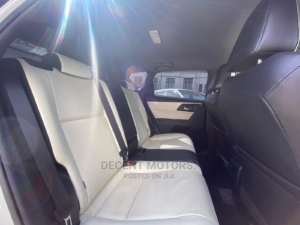 2016 Toyota Auris - White Edition - Luxury and Performance