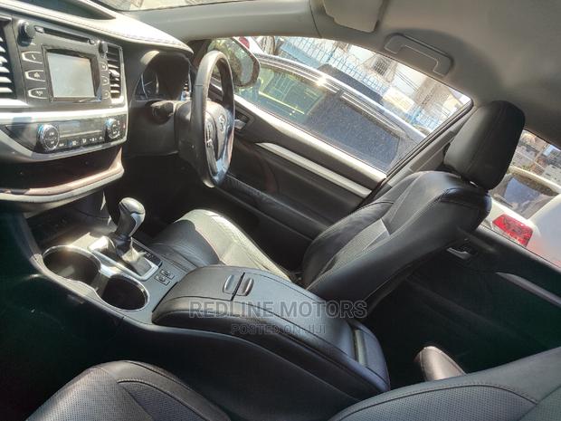 2016 Toyota Kluger 4x4 Silver - Used SUV with Advanced Features
