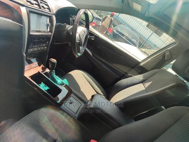 2016 Toyota Camry White Sedan - Used Car
