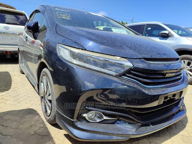 2016 Honda Odyssey Blue Minivan - Quality Transportation