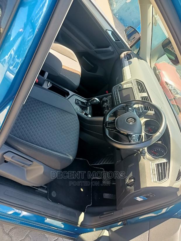 2017 Volkswagen Tiguan Blue: Perfect for Everyday Driving