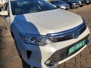Off White 2017 Toyota Camry: Premium Sedan Available for sale