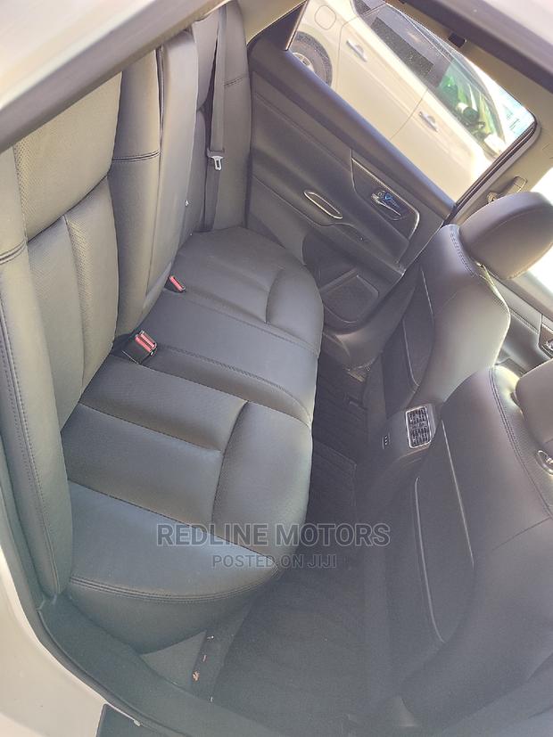 2016 Nissan Teana White: Stylish and Spacious Sedan Awaits