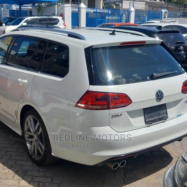 Pre-owned 2016 Volkswagen Golf Variant - White