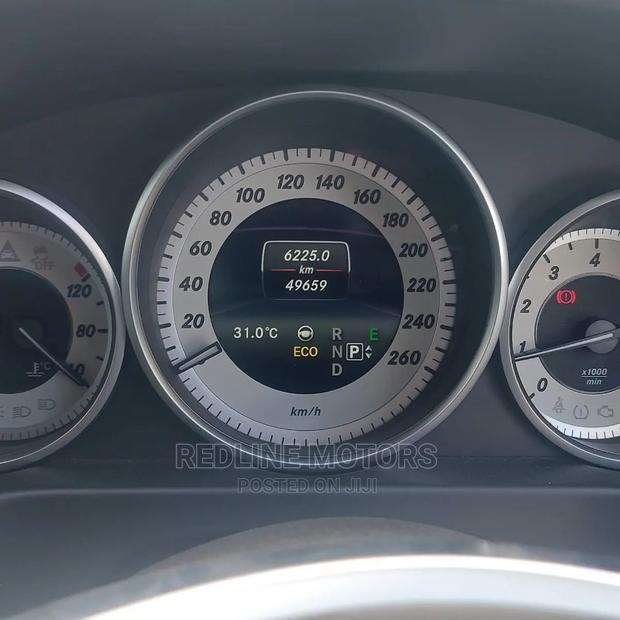 Mercedes-Benz E250 2016 - Pearl Edition Luxury Sedan
