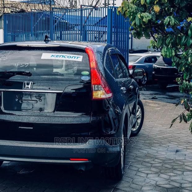 2016 Black Honda CR-V: Luxury Compact SUV for Everyday Drive!