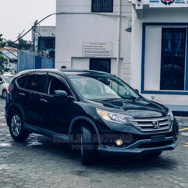 2016 Black Honda CR-V: Luxury Compact SUV for Everyday Drive!