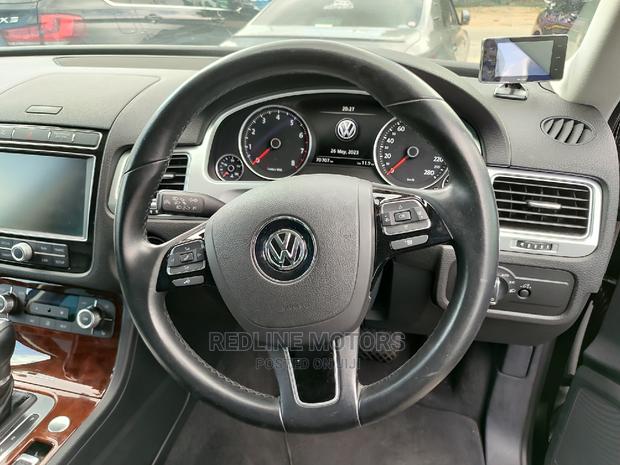 Black 2016 Volkswagen Touareg: A Symbol of Power and Elegance