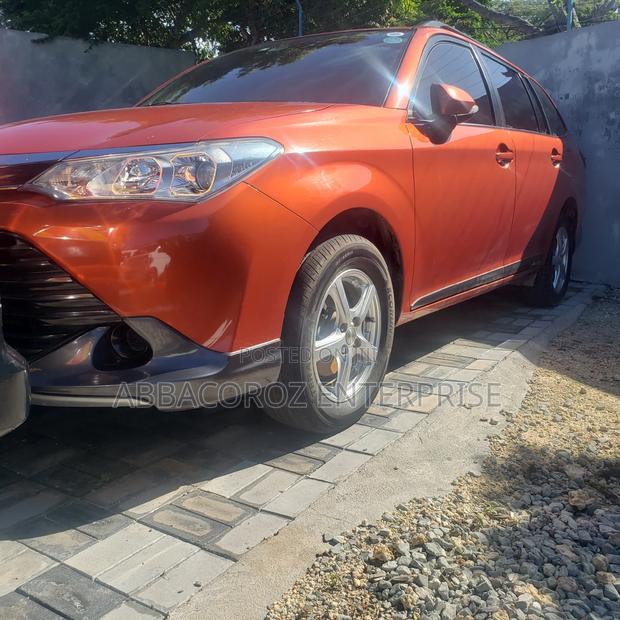 Toyota Corolla Fielder 2015 Orange
