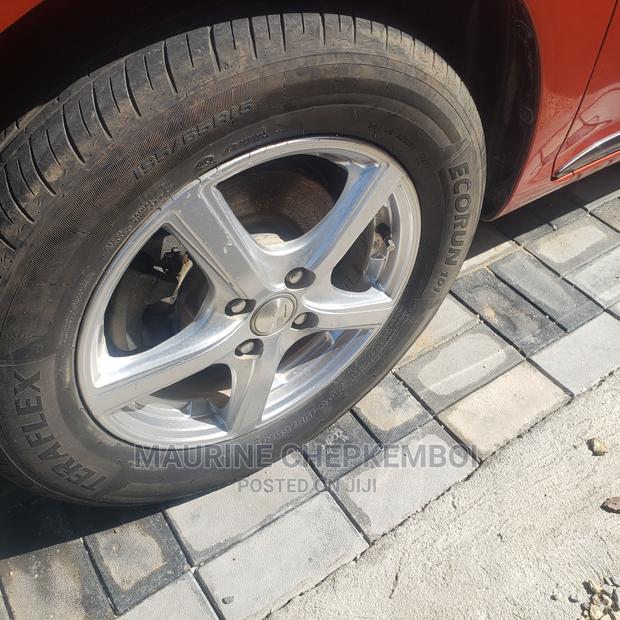 Toyota Corolla Fielder 2015 Orange