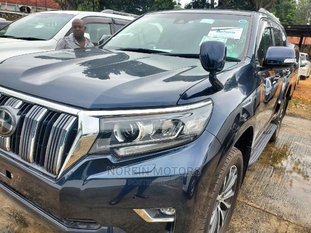 Discover 2018 Toyota Land Cruiser Prado Blue: Versatile and Stylish