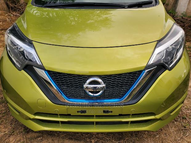 2017 Nissan Note Green: Compact, Efficient, and Sleek