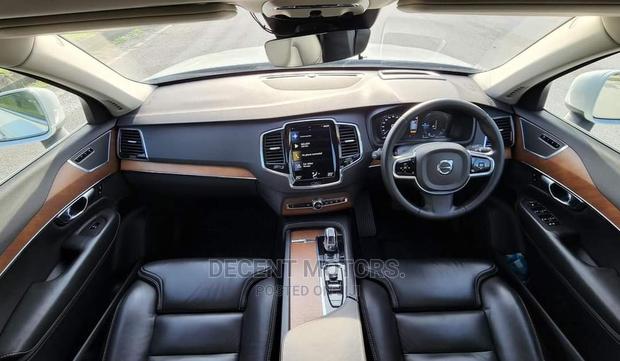 2017 Volvo XC90 in White: Stylish and Spacious SUV