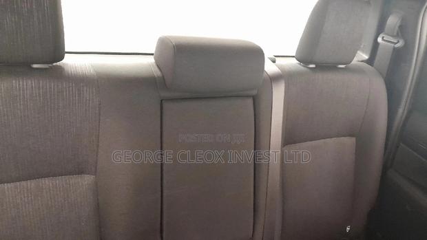 Toyota Hilux 2019 Silver