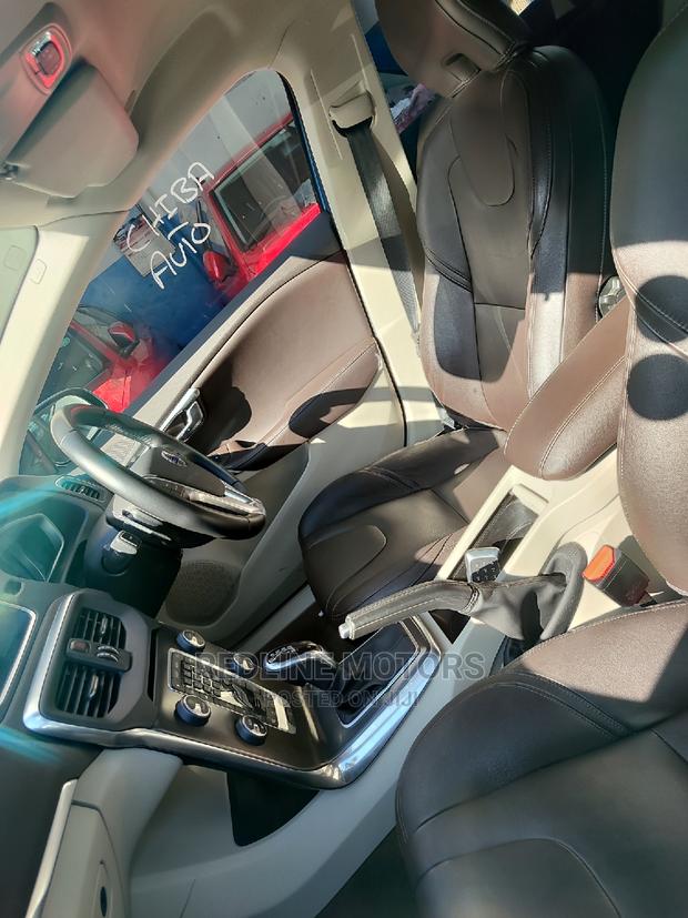 2016 Volvo V40 Blue - Compact Luxury with Style and Efficiency