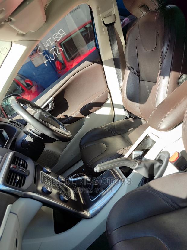2016 Volvo V40 Blue - Compact Luxury with Style and Efficiency