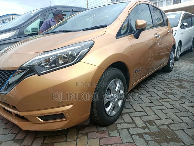 Nissan Note Gold 2018: Compact Car with a Touch of Gold