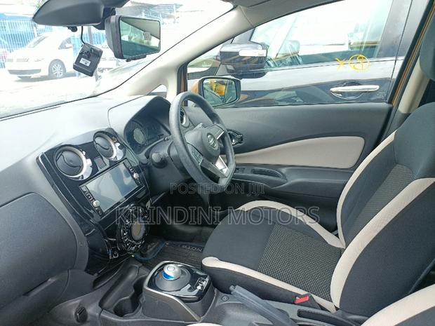 Nissan Note Gold 2018: Compact Car with a Touch of Gold