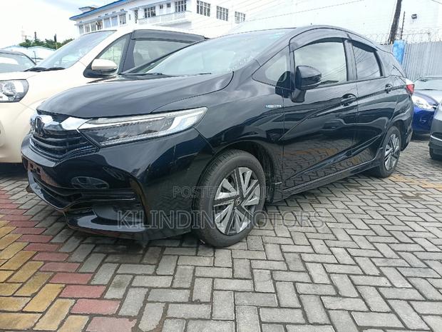 New 2017 Honda Fit Shuttle in Black: Affordable Luxury