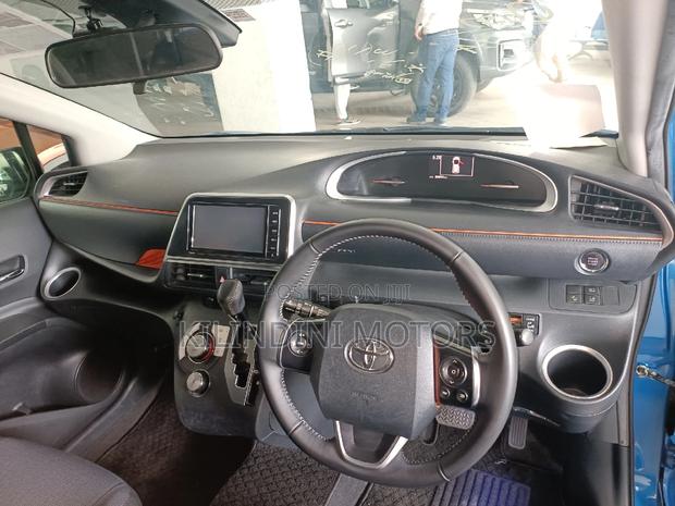 2017 Toyota Sienta Blue: Modern Minivan with Great Features