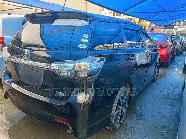 Pre-owned 2016 Toyota Wish Black Sedan for Sale