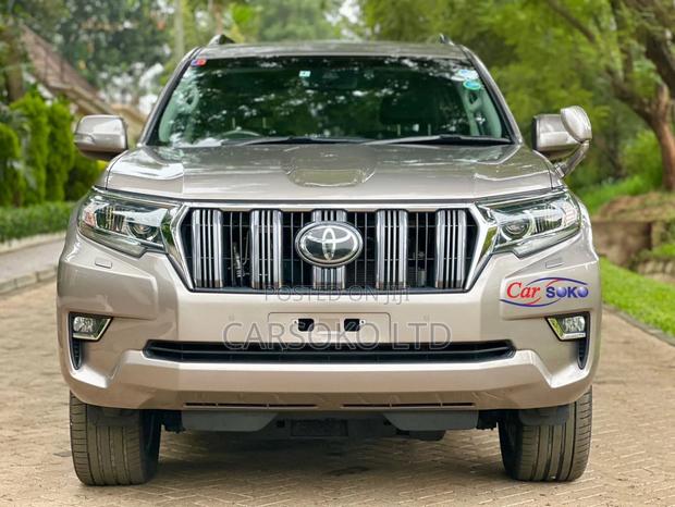 Used 2018 Toyota Land Cruiser Prado Beige: Pre-Owned SUV for Sale