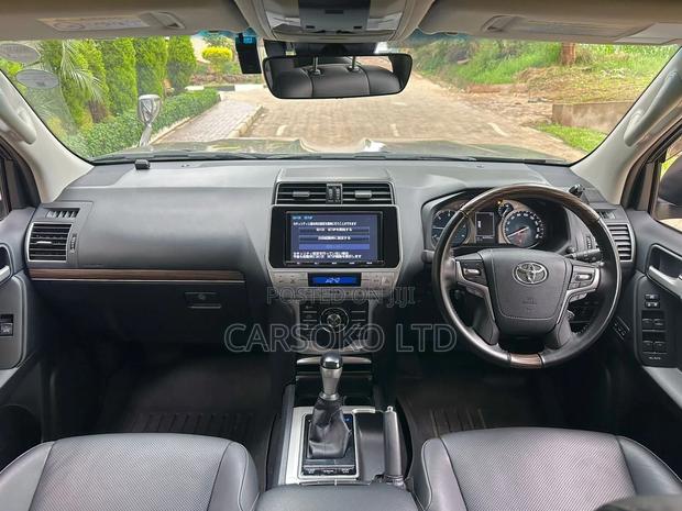 Used 2018 Toyota Land Cruiser Prado Beige: Pre-Owned SUV for Sale