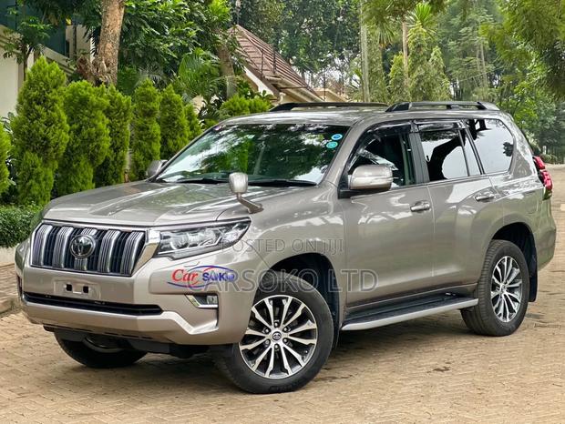 Used 2018 Toyota Land Cruiser Prado Beige: Pre-Owned SUV for Sale