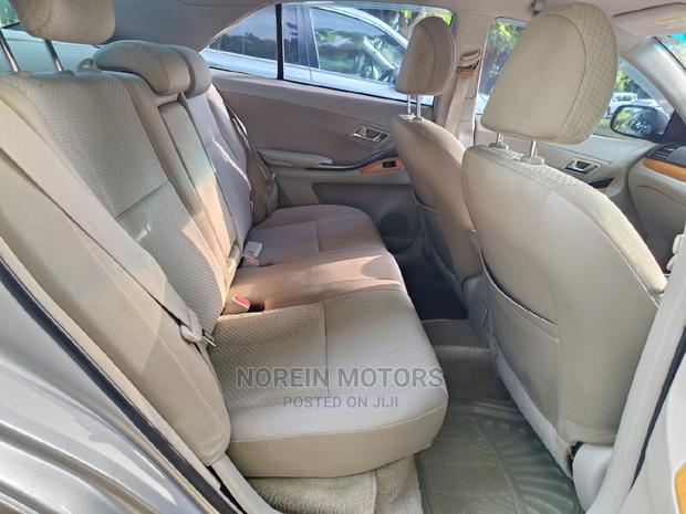Pre-owned 2009 Toyota Premio Silver - Luxury Sedan for Sale