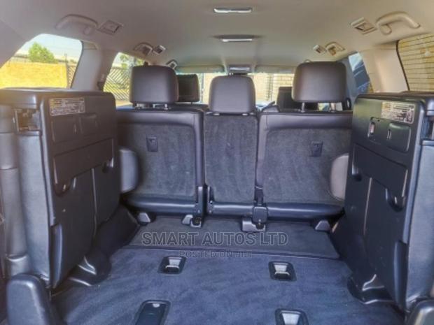2016 Toyota Land Cruiser Gray - High-Quality Pre-Owned SUV