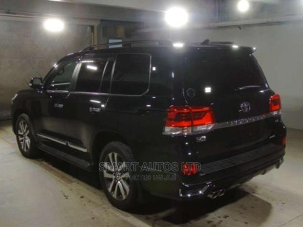 Pre-Owned 2016 Toyota Land Cruiser Black - Off-Road Vehicle