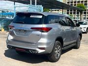 Toyota 2017 Silver Fortuner: Versatile and Sophisticated SUV for sale