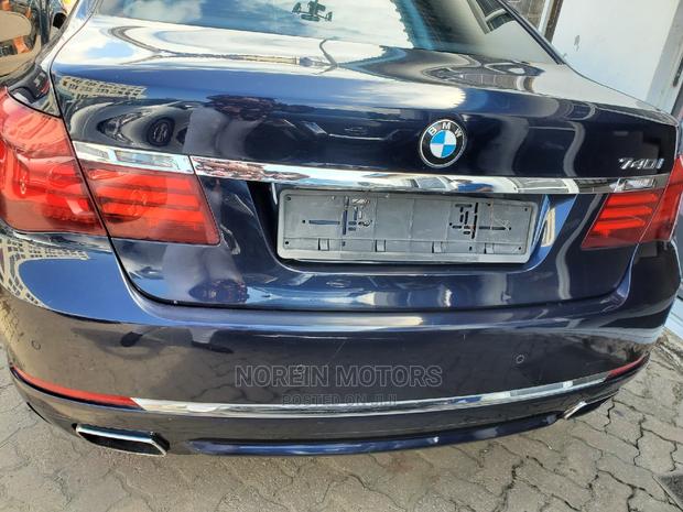 Pre-owned 2015 BMW 7 Series in Blue Available