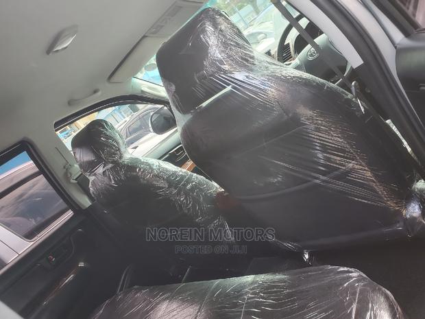 Toyota Hilux 2016 - Silver Model - Top-notch Quality