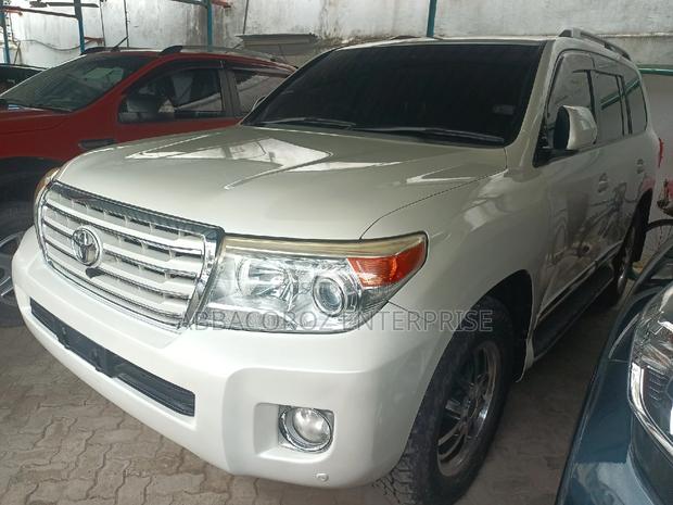 Toyota Land Cruiser Prado 2016 White
