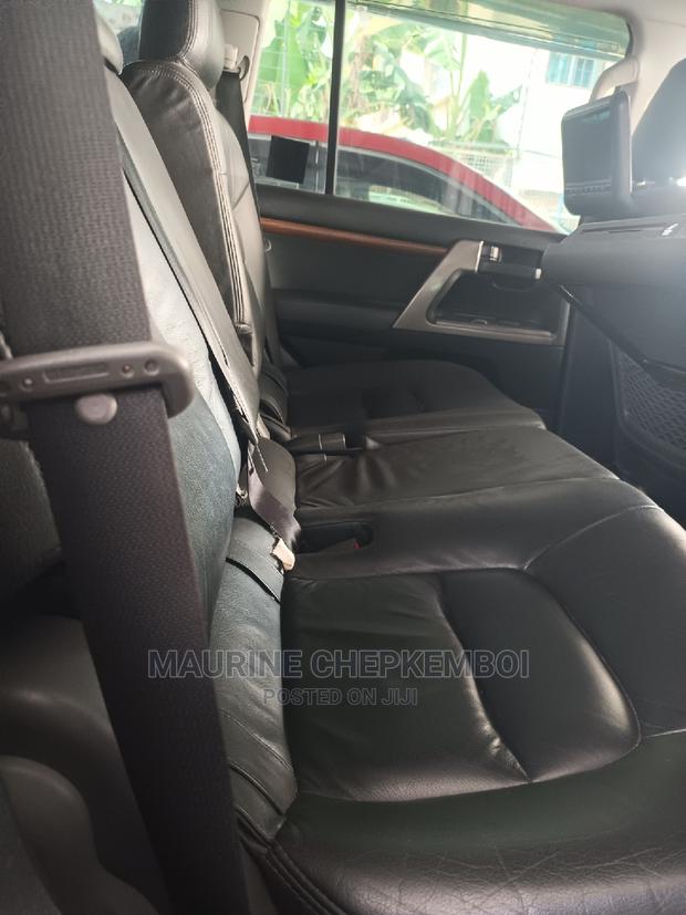 Toyota Land Cruiser 2016 Silver