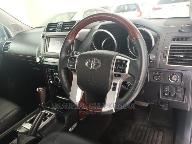 Toyota Land Cruiser 2016 White