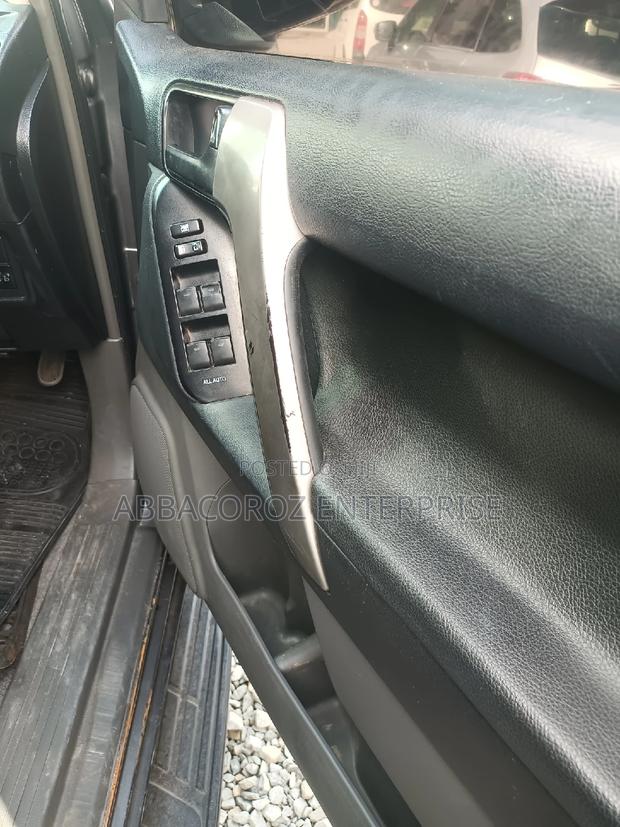 Toyota Land Cruiser Prado 2016 Gray