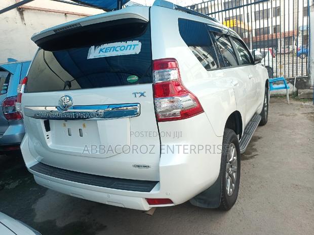 Toyota Land Cruiser Prado 2016 White