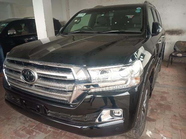 Toyota Land Cruiser 4.6 V8 ZX 2016 Black