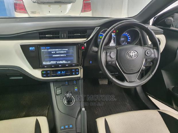 2017 Toyota Auris in Black: Compact Sedan with Black Exterior Design