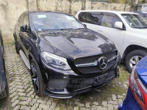 Black 2018 Mercedes-Benz GLE43: Premium SUV with Power