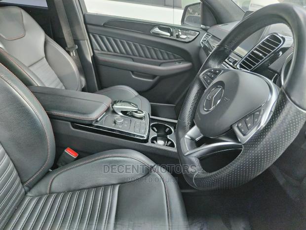 Black 2018 Mercedes-Benz GLE43: Premium SUV with Power