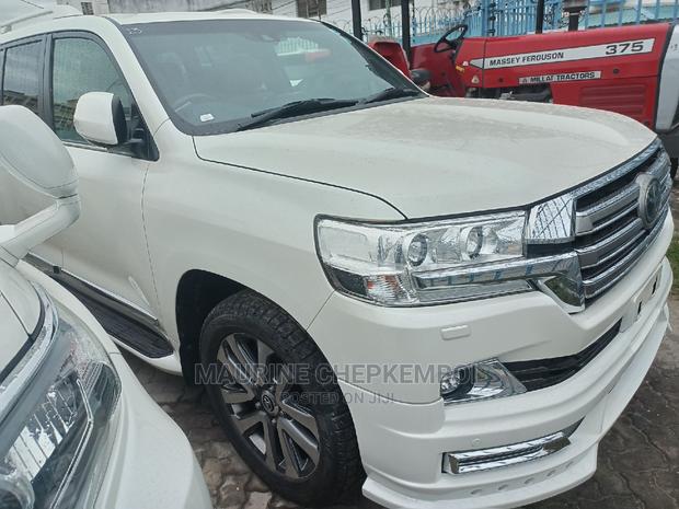 Toyota Land Cruiser 4.6 V8 ZX 2016 White