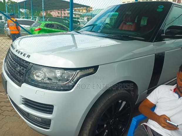 Land Rover Range Rover 2016 White